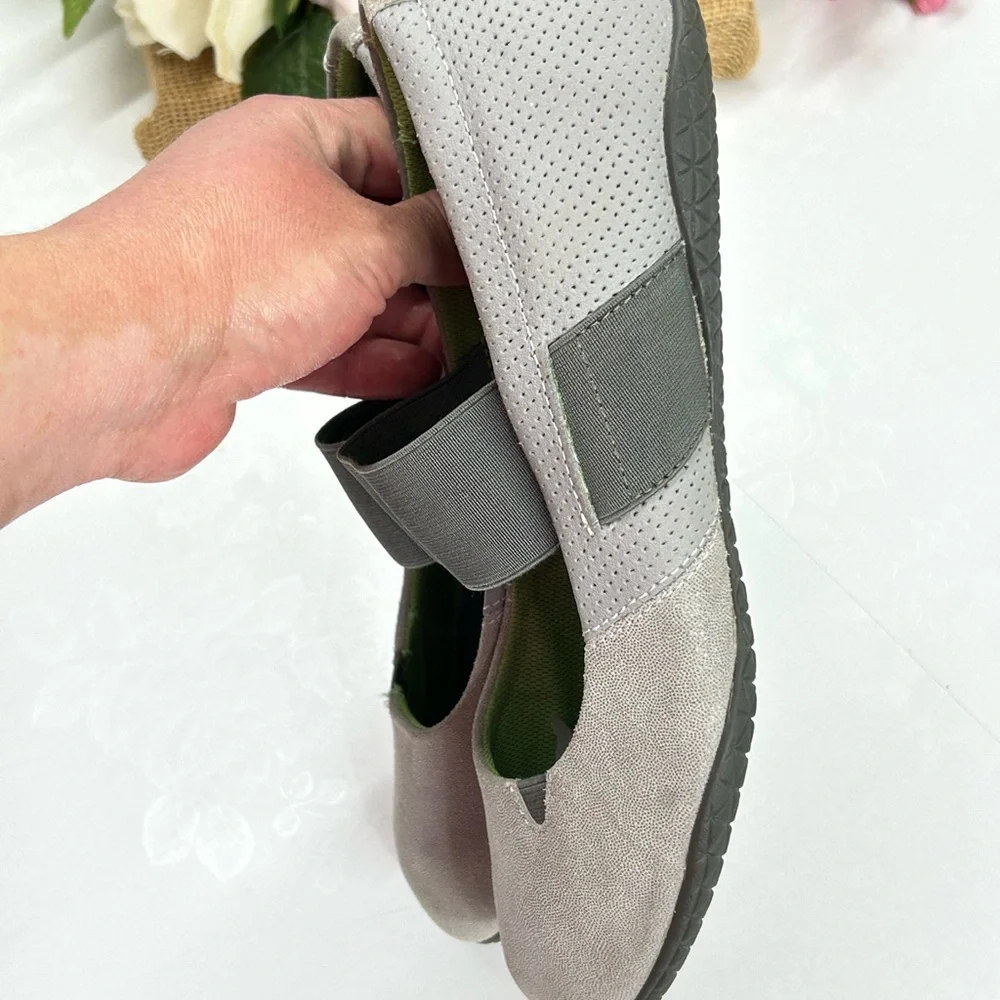 Comfort Mary Jane Slip-On Flats in Light Gray with Green Lining - Picture 4 of 7